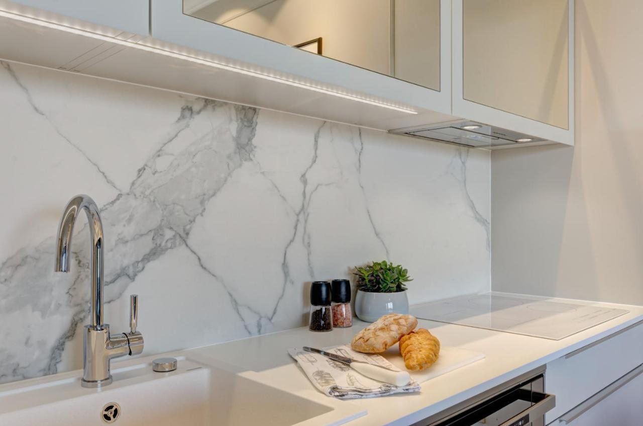 Brabank Riverside By Downtown Apartments Гданск Екстериор снимка